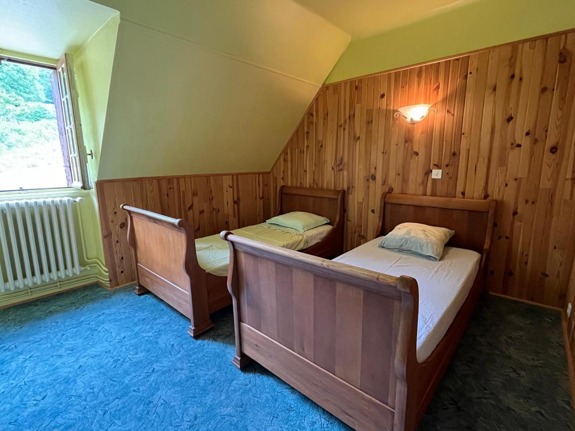 Gite-Auberge Du Pont De Lanau Neuveglise Bagian luar foto